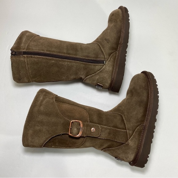UGG Other - UGG AUSTRALIA cargo tall dark brown leather shearling snow boots USA Size 1